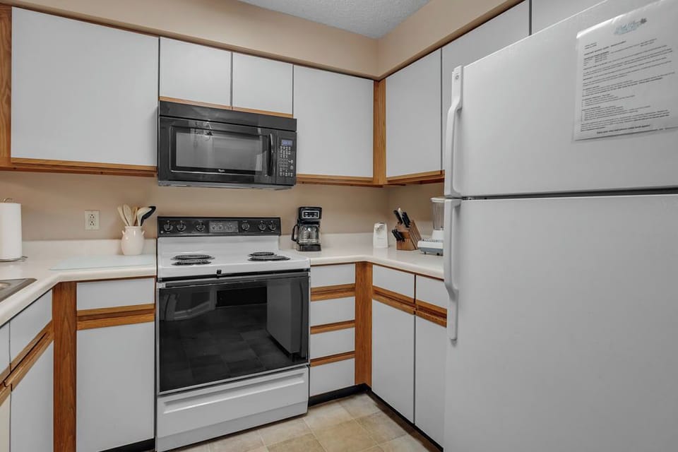 Full size appliances and fully equipped kitchen.