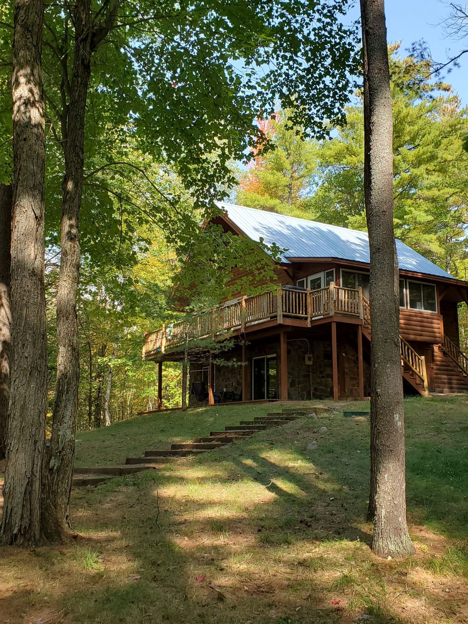 Enjoy two decks in nature