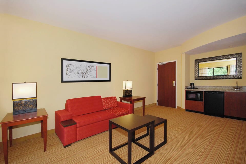 Suite, 1 Bedroom | Premium bedding, in-room safe, desk, laptop workspace