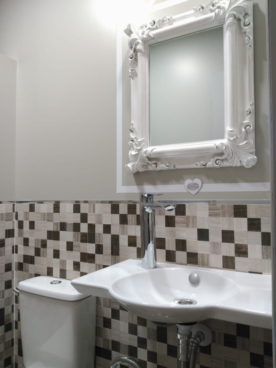 Comfort Single Room | Desk, soundproofing