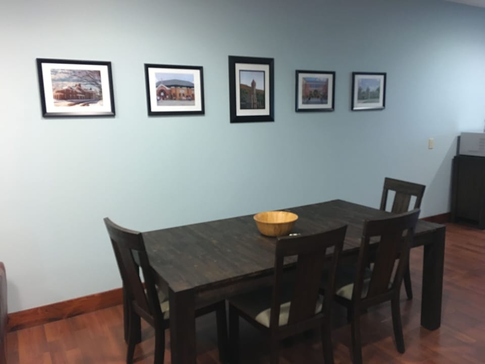 Dining table with seating for 6/7 people