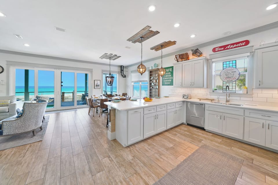 2nd Floor Fully Equipped Kitchen W/ Island Bar Seating