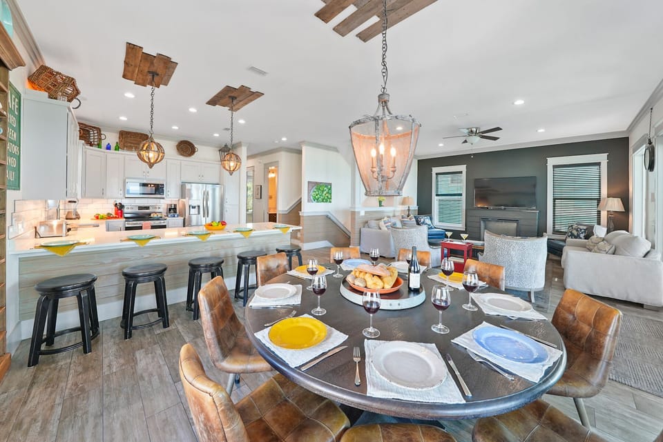2nd Floor Main Living Area and Fully Equipped Kitchen 