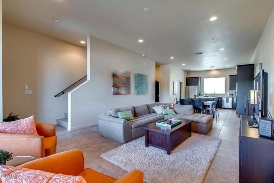 Living Room/Common Area