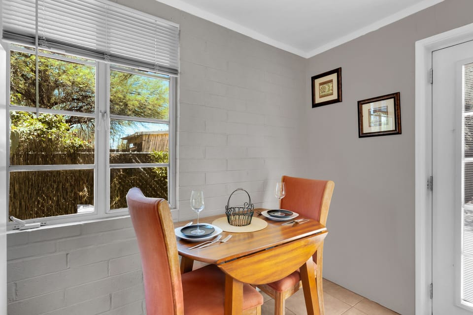 Great lighting in this casita !!