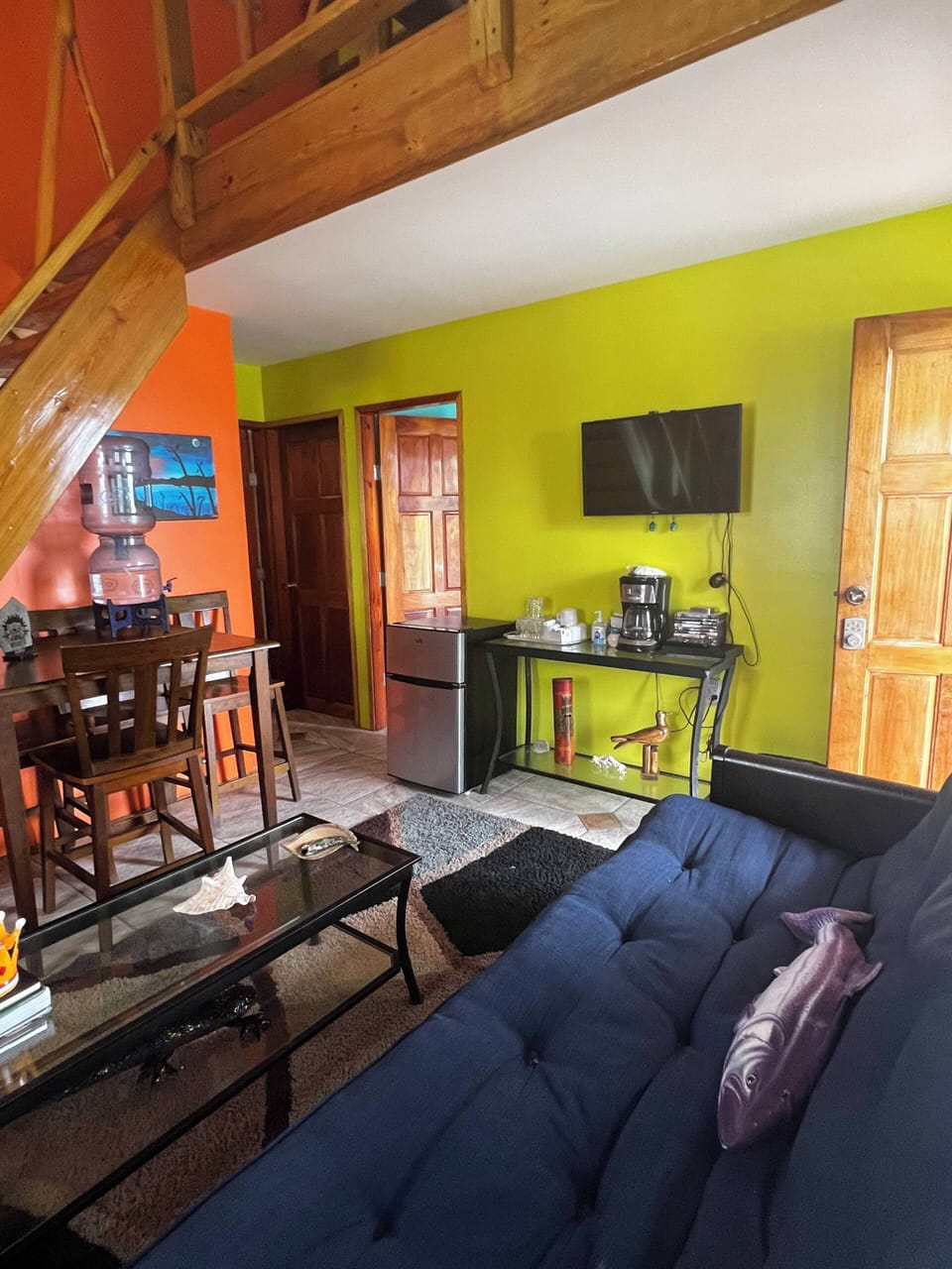 Spacious Indoor Living Area Perfect for Families, Retreats and Group Gatherings