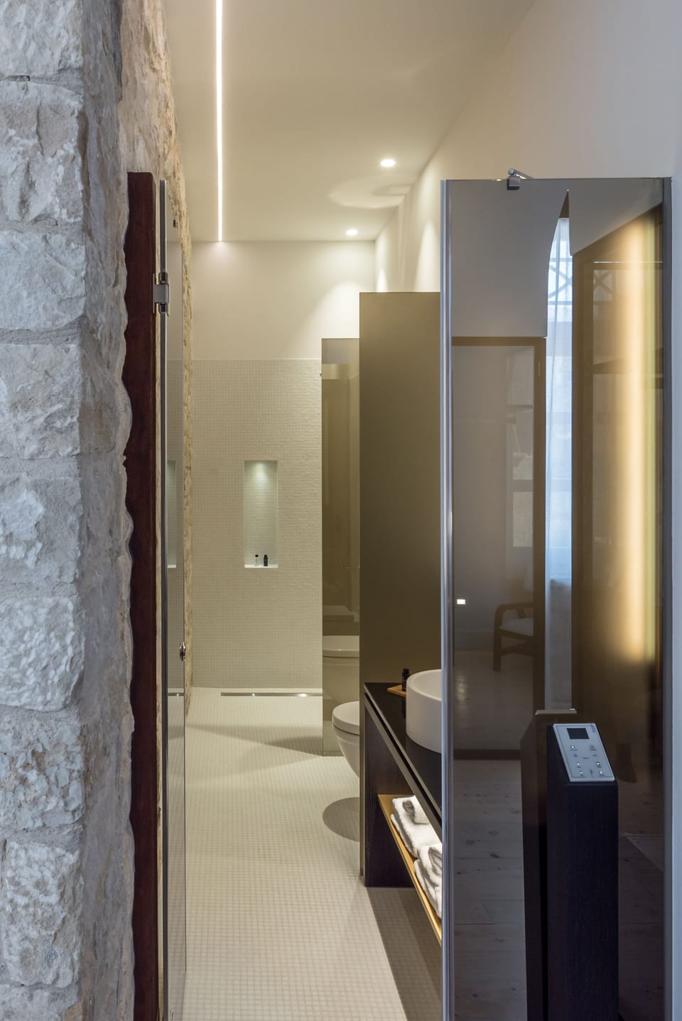Shower, free toiletries, hair dryer, bathrobes