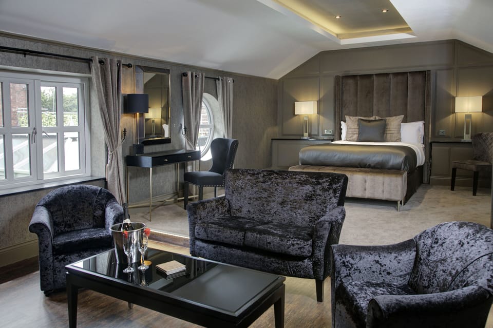 Superior Suite, 1 King Bed, Non Smoking | Living area | Flat-screen TV
