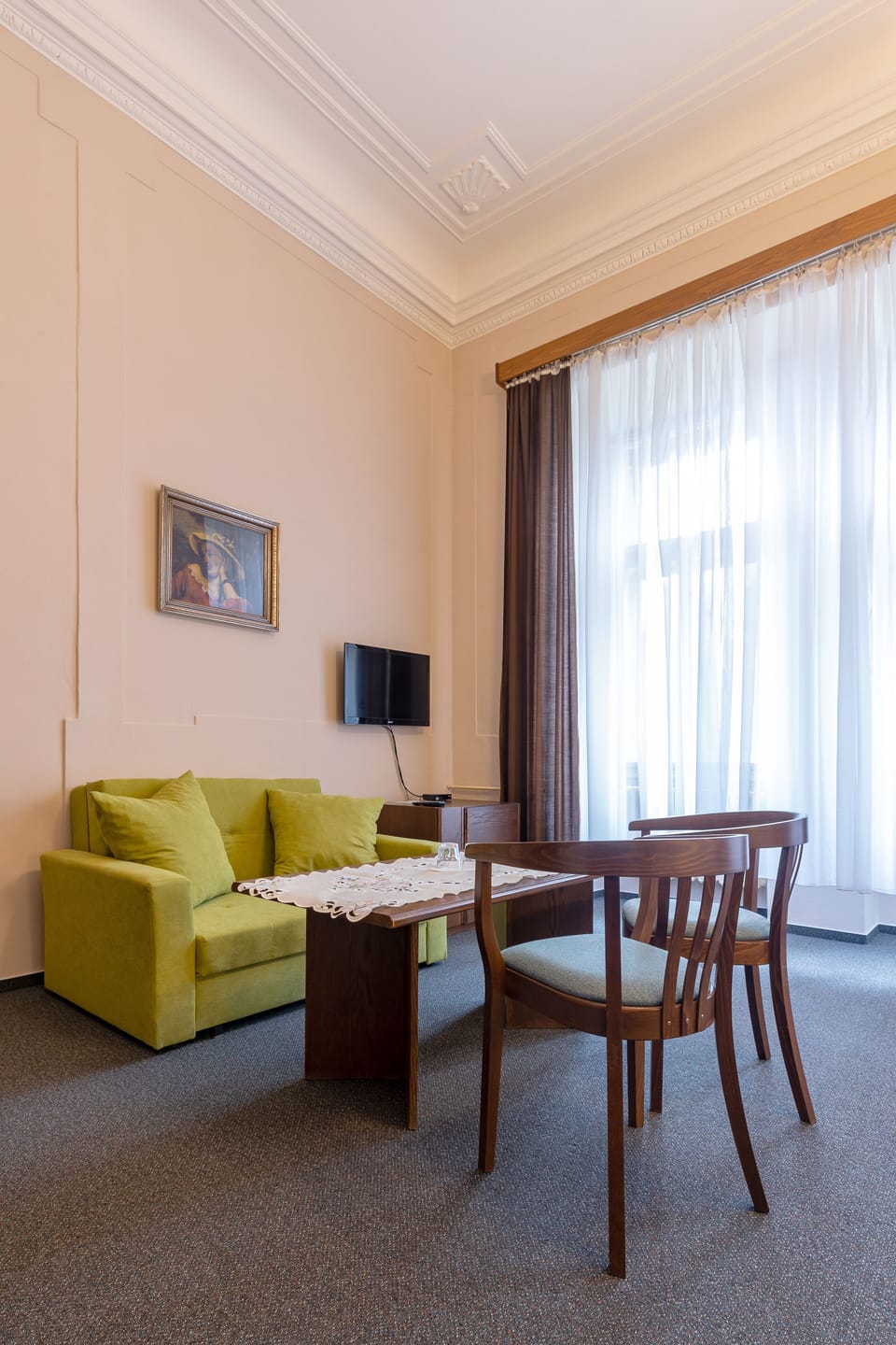 Double or Twin Room | Living area | 40-cm TV with cable channels