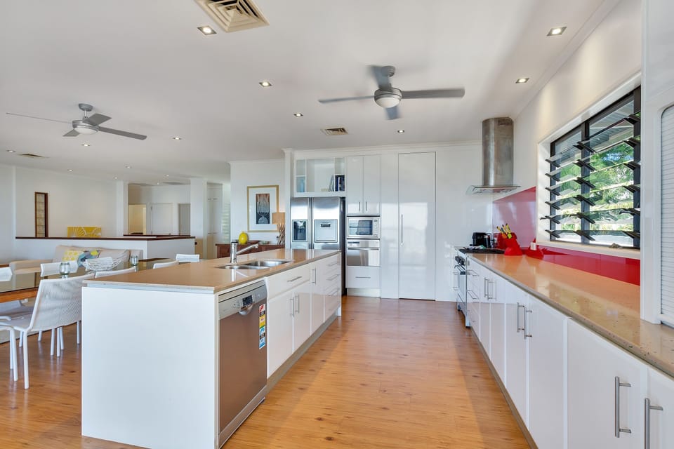 4 Bedroom Beach House | Private kitchen | Fridge, microwave, oven, stovetop
