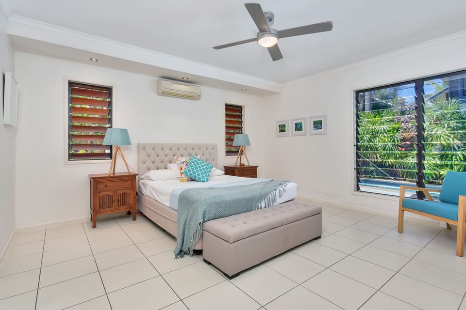 4 Bedroom Beach House | 4 bedrooms, desk, iron/ironing board, free cribs/infant beds