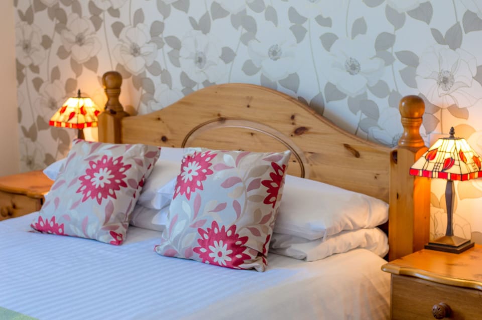 Premium bedding, in-room safe, desk, iron/ironing board