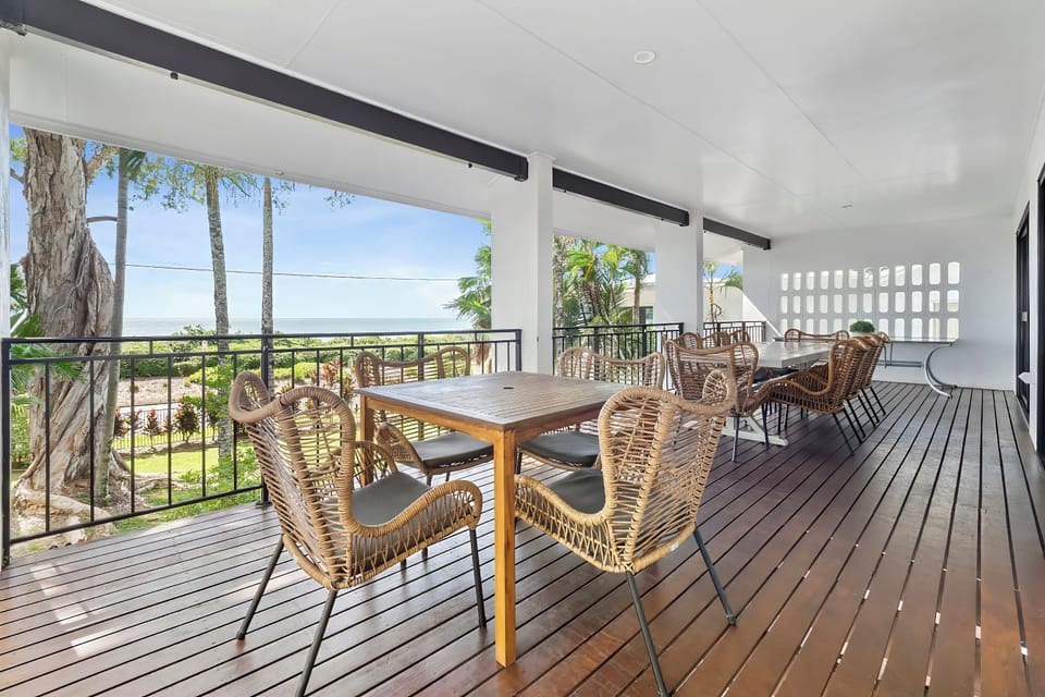 4 Bedroom Beach House | Terrace/patio