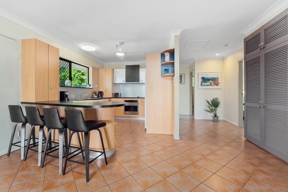 4 Bedroom Beach House | Private kitchen | Fridge, microwave, oven, stovetop
