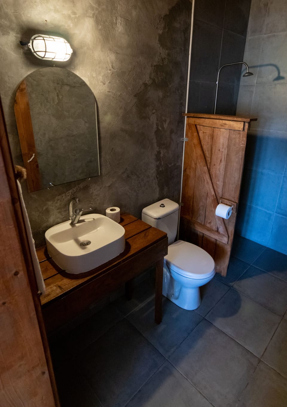 Standard Room, 1 Bedroom (With Airconditioning) | Bathroom | Free toiletries, hair dryer (on request), towels