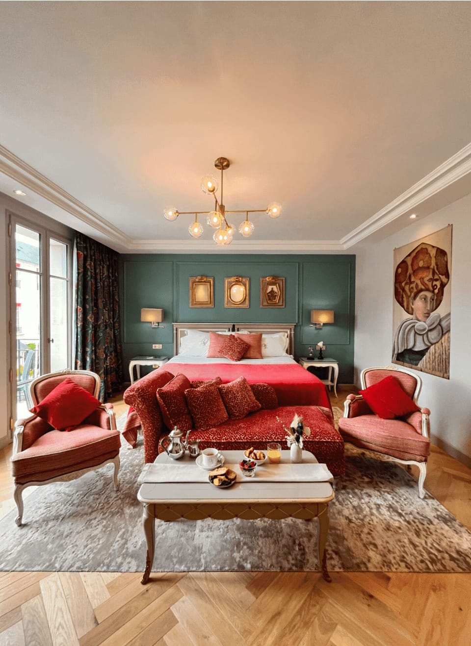 Executive Room | Premium bedding, free minibar, in-room safe, individually decorated