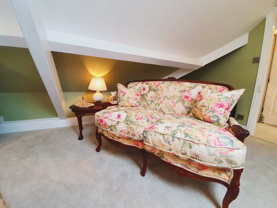 Luxury Double or Twin Room | Premium bedding, pillowtop beds, individually decorated