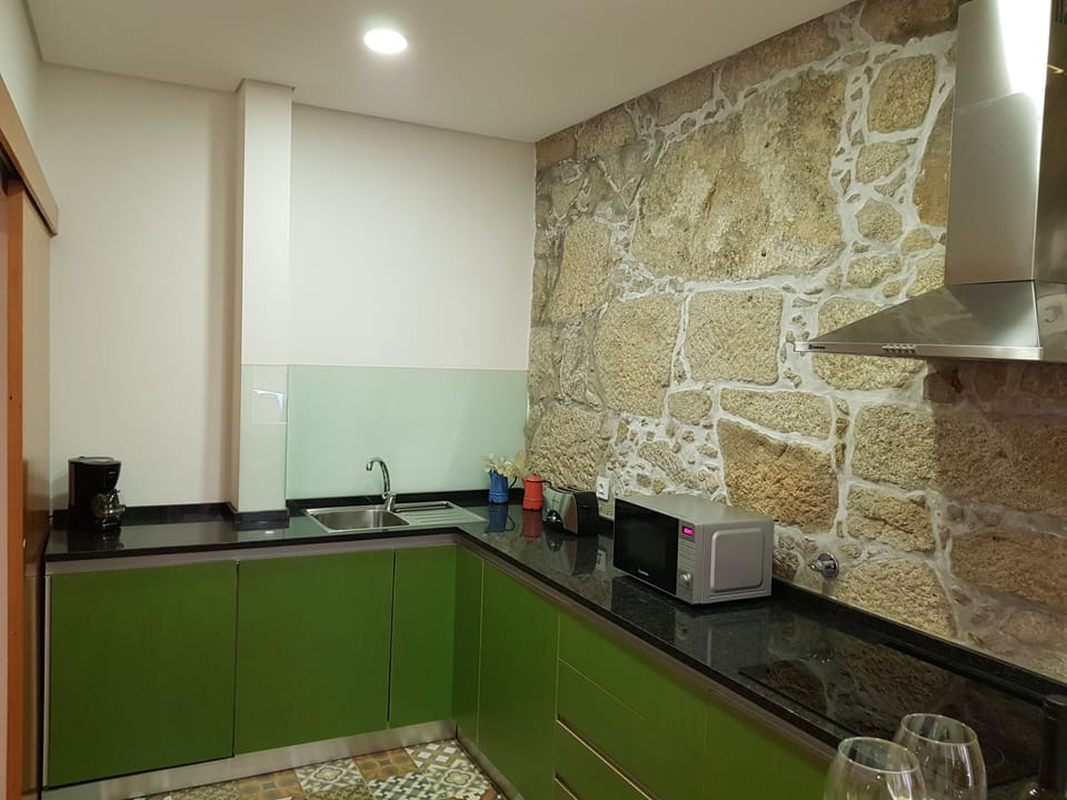 Studio (1st Floor) | Private kitchenette | Fridge, microwave, oven, stovetop