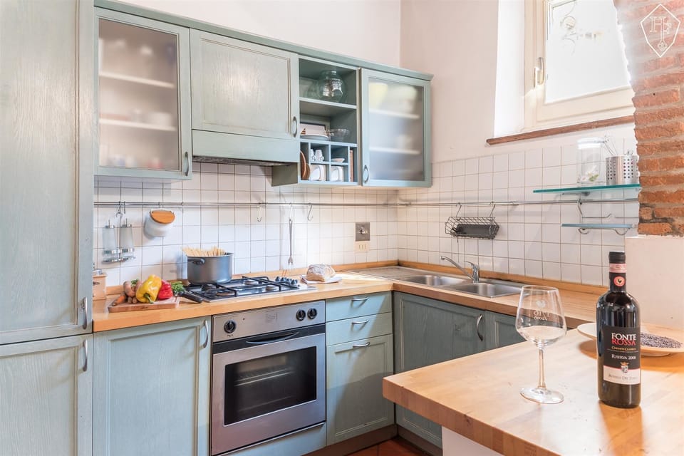 Standard Apartment, 2 Bedrooms | Private kitchen | Fridge, oven, stovetop, coffee/tea maker