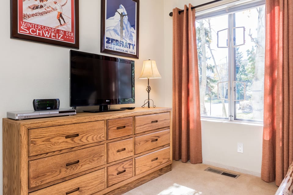 Condo, 2 Bedrooms (Snowcreek #613 Phase IV) | 1 bedroom, free WiFi, bed sheets