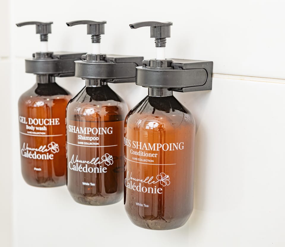 Shower, rainfall showerhead, free toiletries, hair dryer (on request)