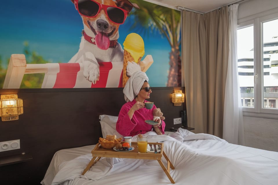 Double Room | Premium bedding, in-room safe, desk, blackout drapes