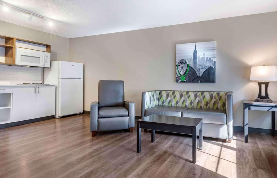 Suite, 1 Bedroom, Non Smoking (2 Full and 1 Sofa Bed) | Premium bedding, desk, laptop workspace, blackout drapes