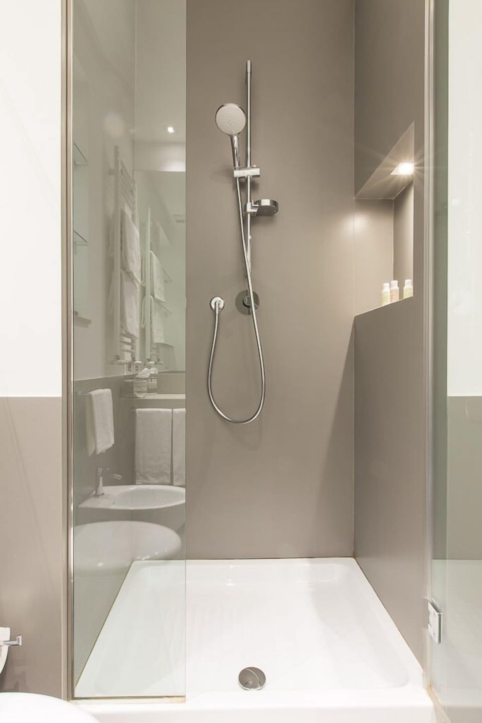 Bathroom shower