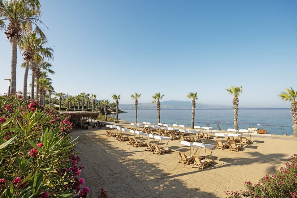 Private beach, free beach shuttle, sun loungers, beach towels