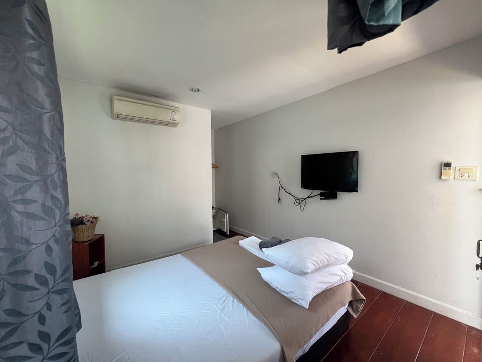 Standard Double Room | Free WiFi