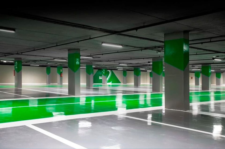 Car charging station