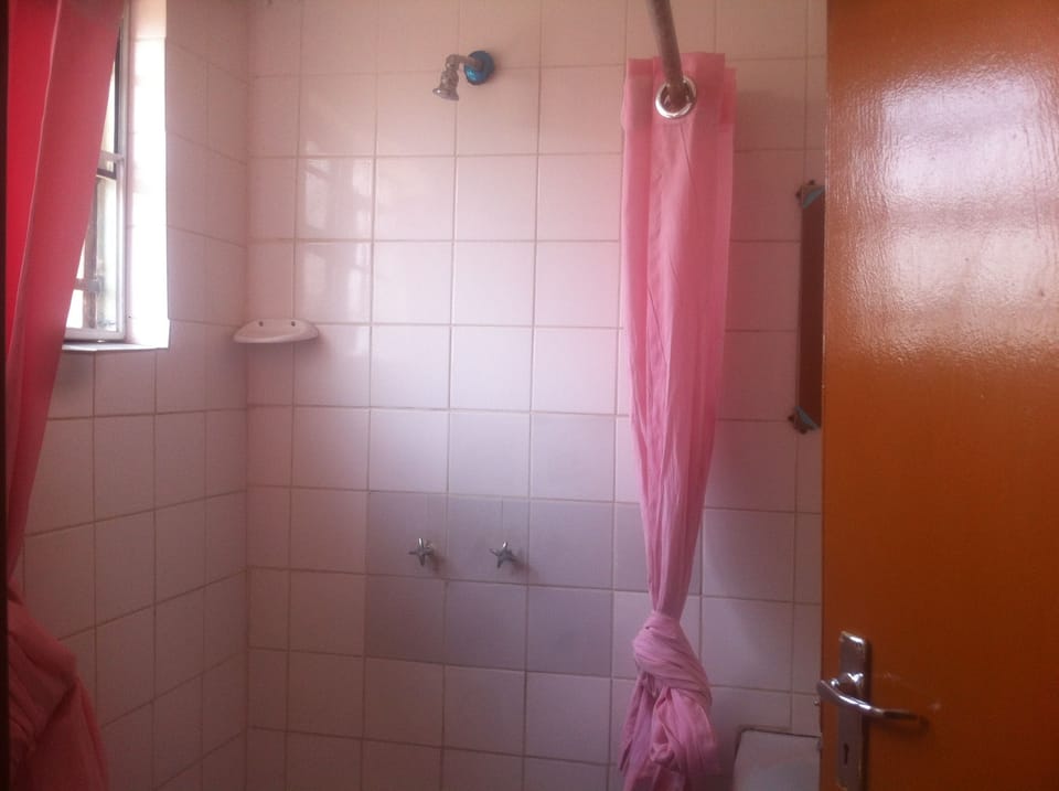 Standard Room | Bathroom shower