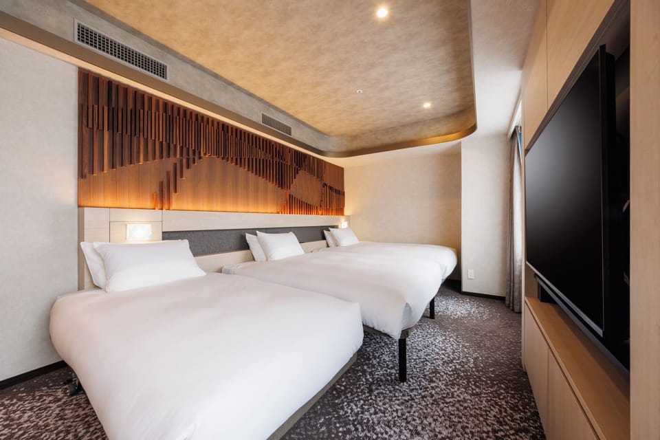 Deluxe Twin for 5 people - Non - Smoking / Residential style | Desk, blackout drapes, iron/ironing board, free WiFi