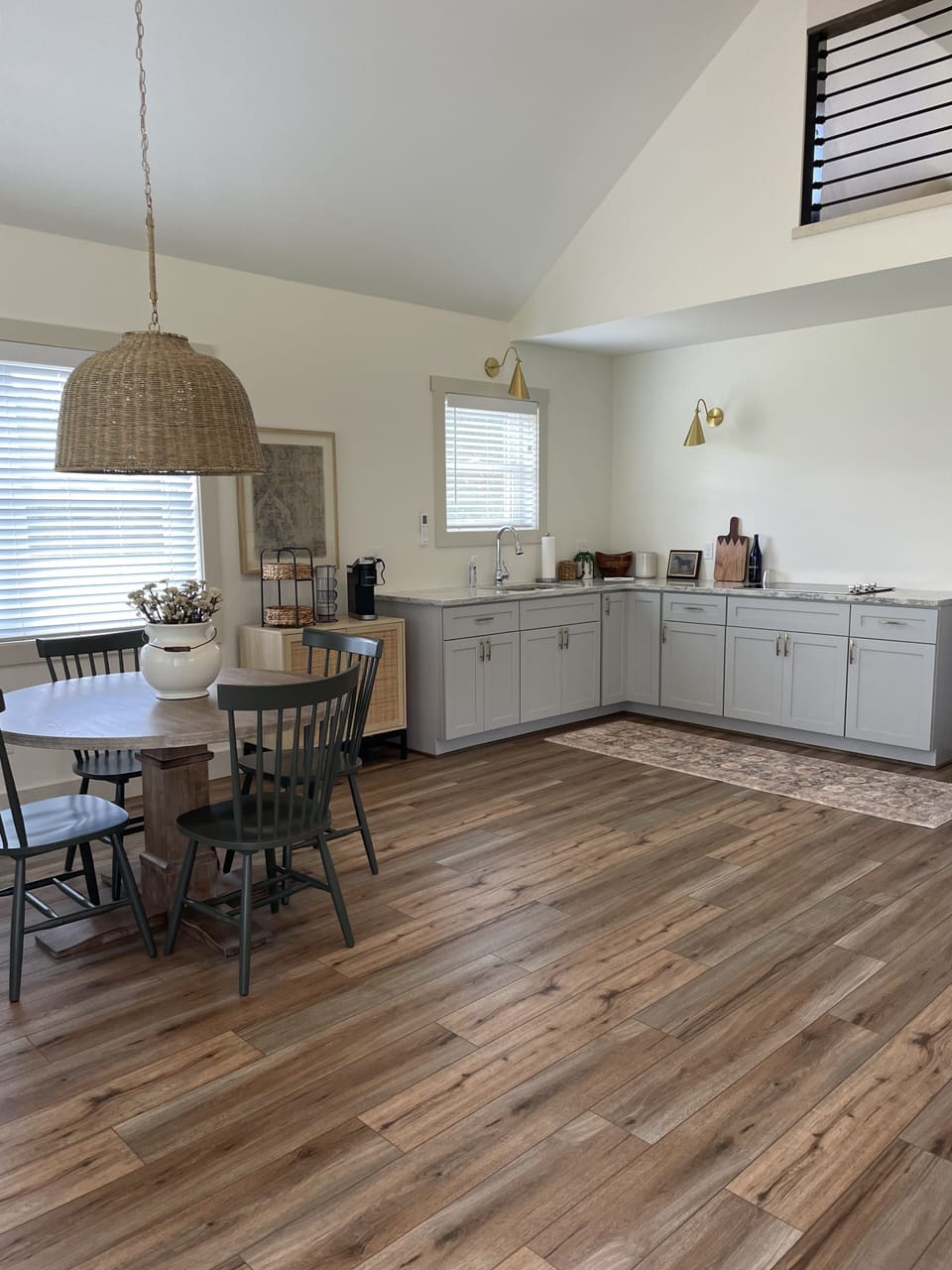 Premium Cottage | Dining room