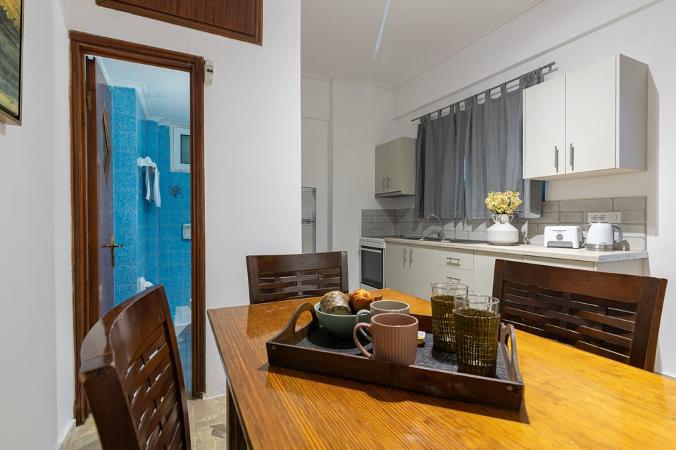 Apartment, 1 Bedroom | In-room dining