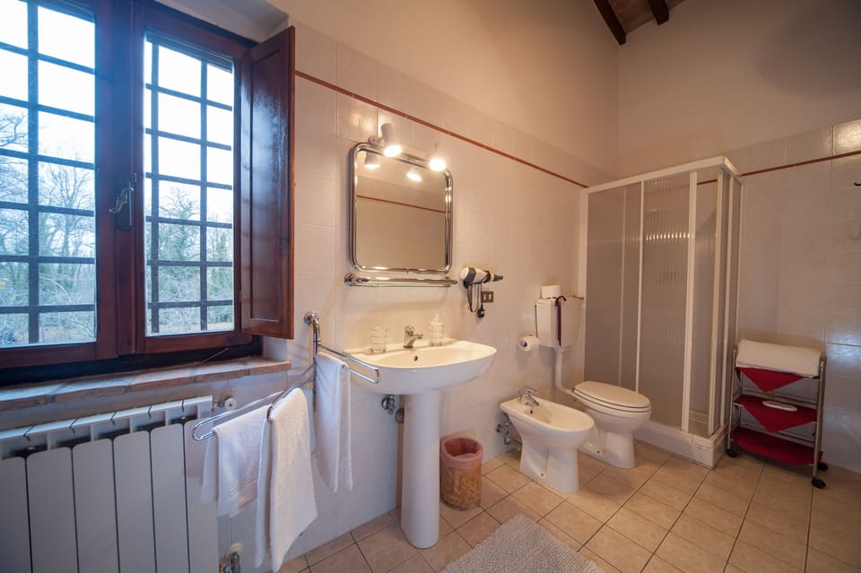 Family Apartment, 2 Bedrooms | Bathroom | Shower, free toiletries, hair dryer, bidet