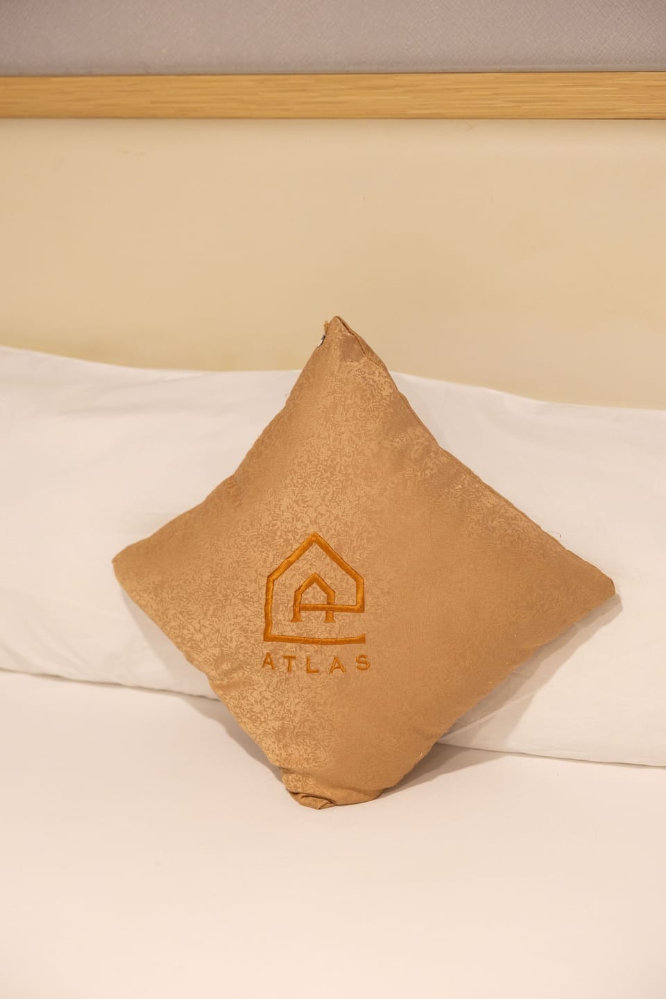 Premier Room | In-room safe, soundproofing, iron/ironing board, free WiFi