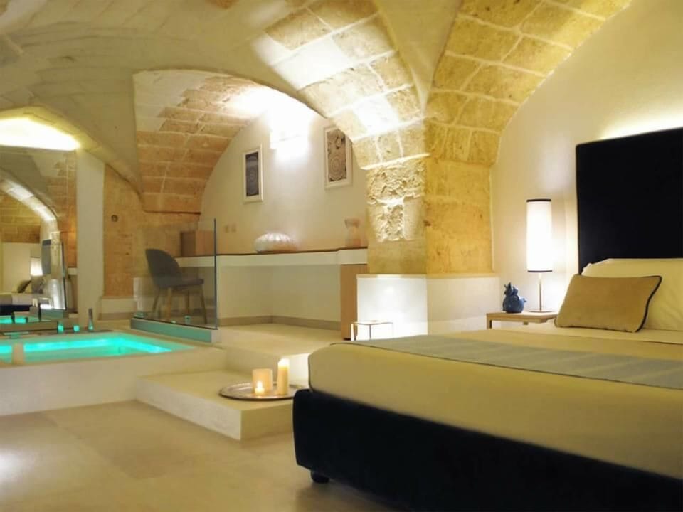 Presidential Suite, Jetted Tub | Minibar, in-room safe, desk, soundproofing