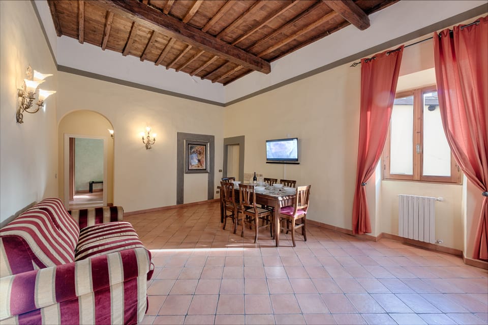 Deluxe Apartment, 2 Bedrooms | In-room dining