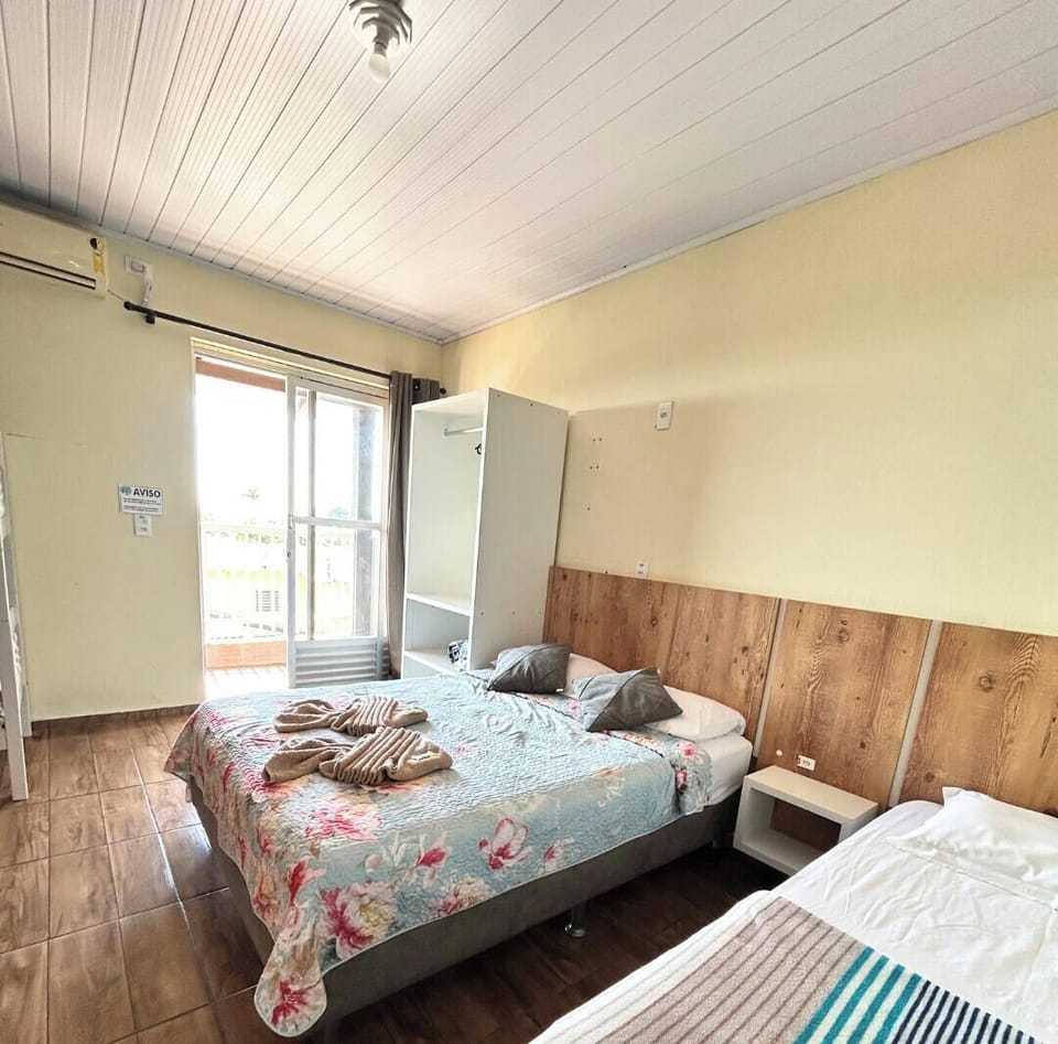 Suite Quintupla - Acomoda de 2 a 5 hospedes | Individually decorated, blackout drapes, free WiFi, bed sheets