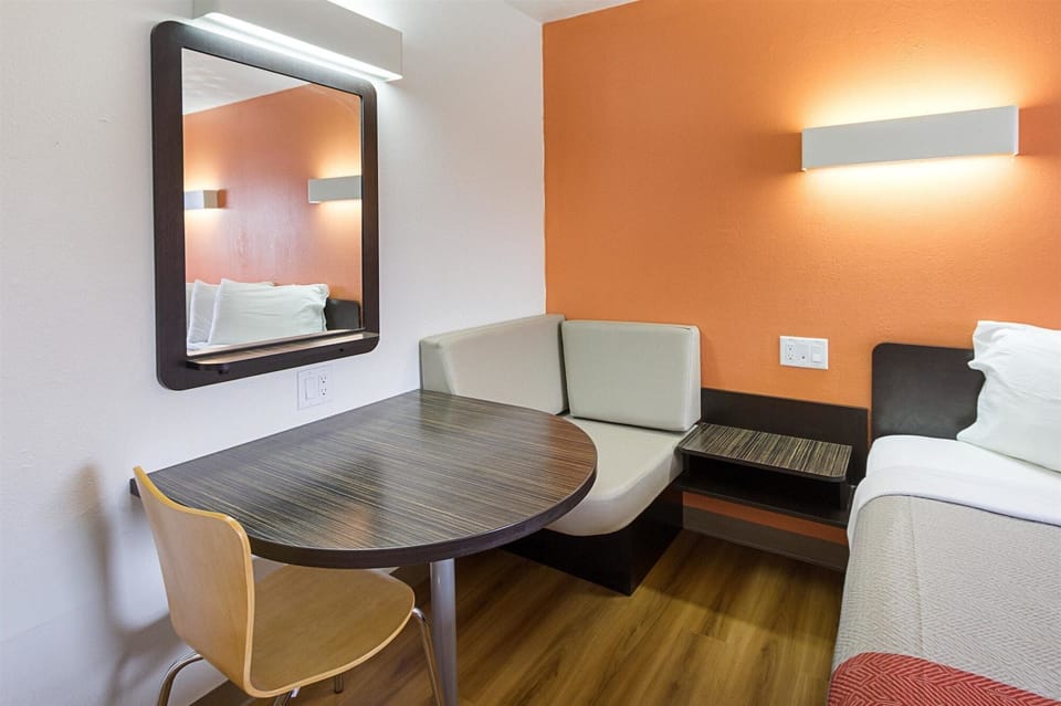 Free WiFi, bed sheets, alarm clocks