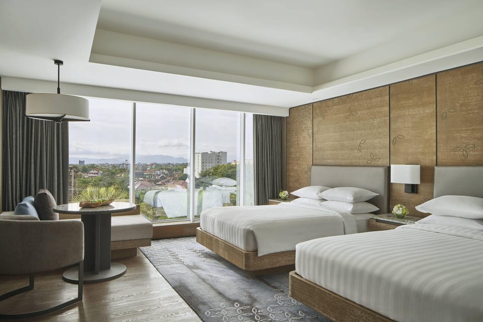 Premium bedding, free minibar, in-room safe, desk