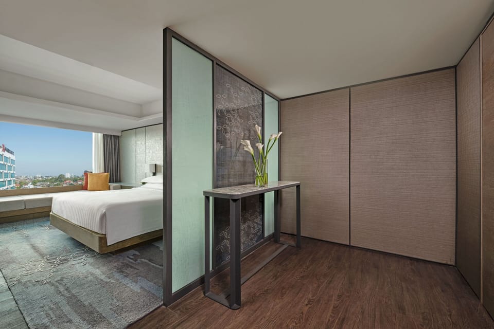 Premium bedding, free minibar, in-room safe, desk