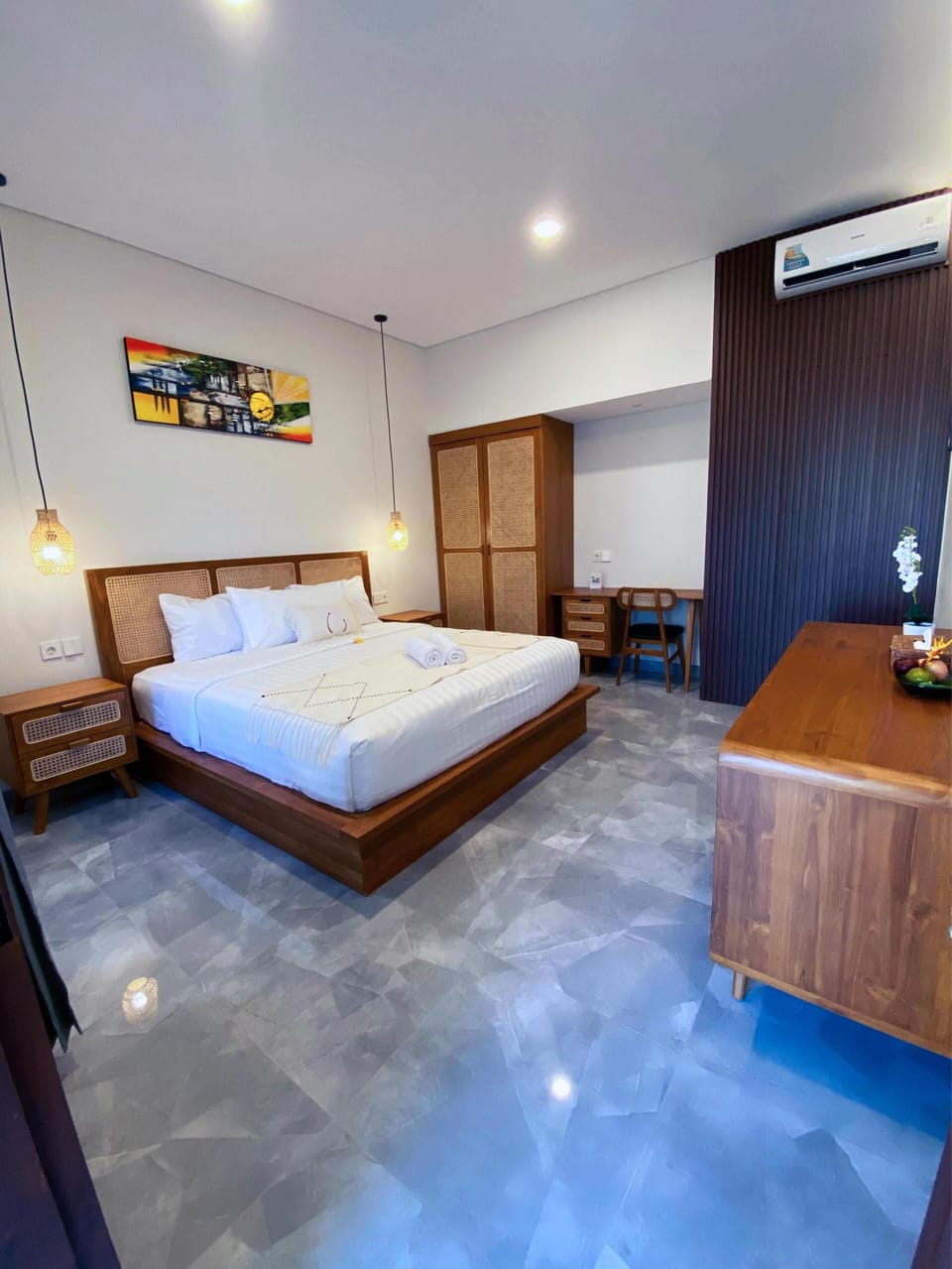 Exclusive Room | Premium bedding, desk, soundproofing, free WiFi
