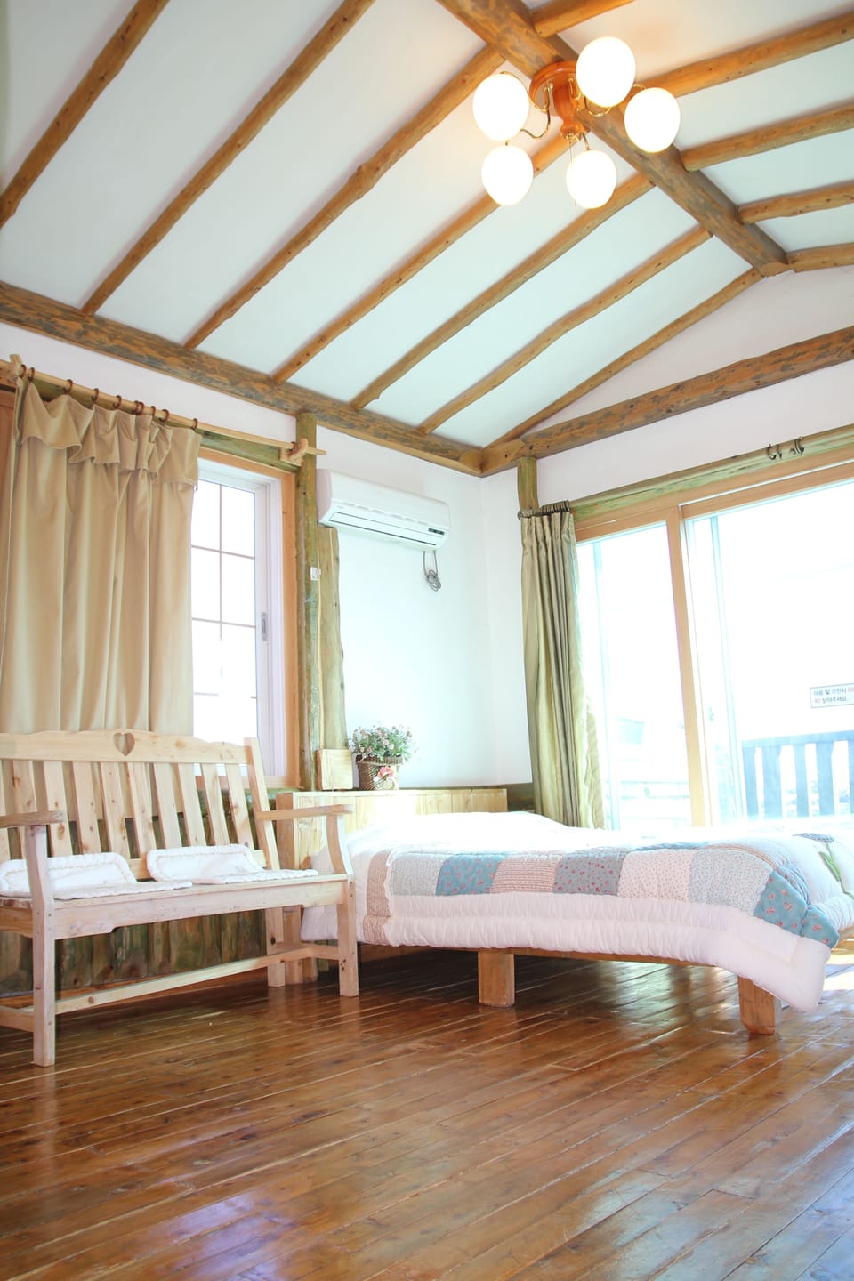 Room (12 PY) | Free WiFi
