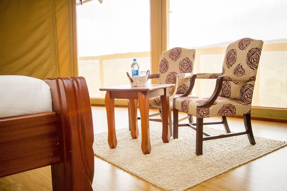 Cottage | Living area | TV