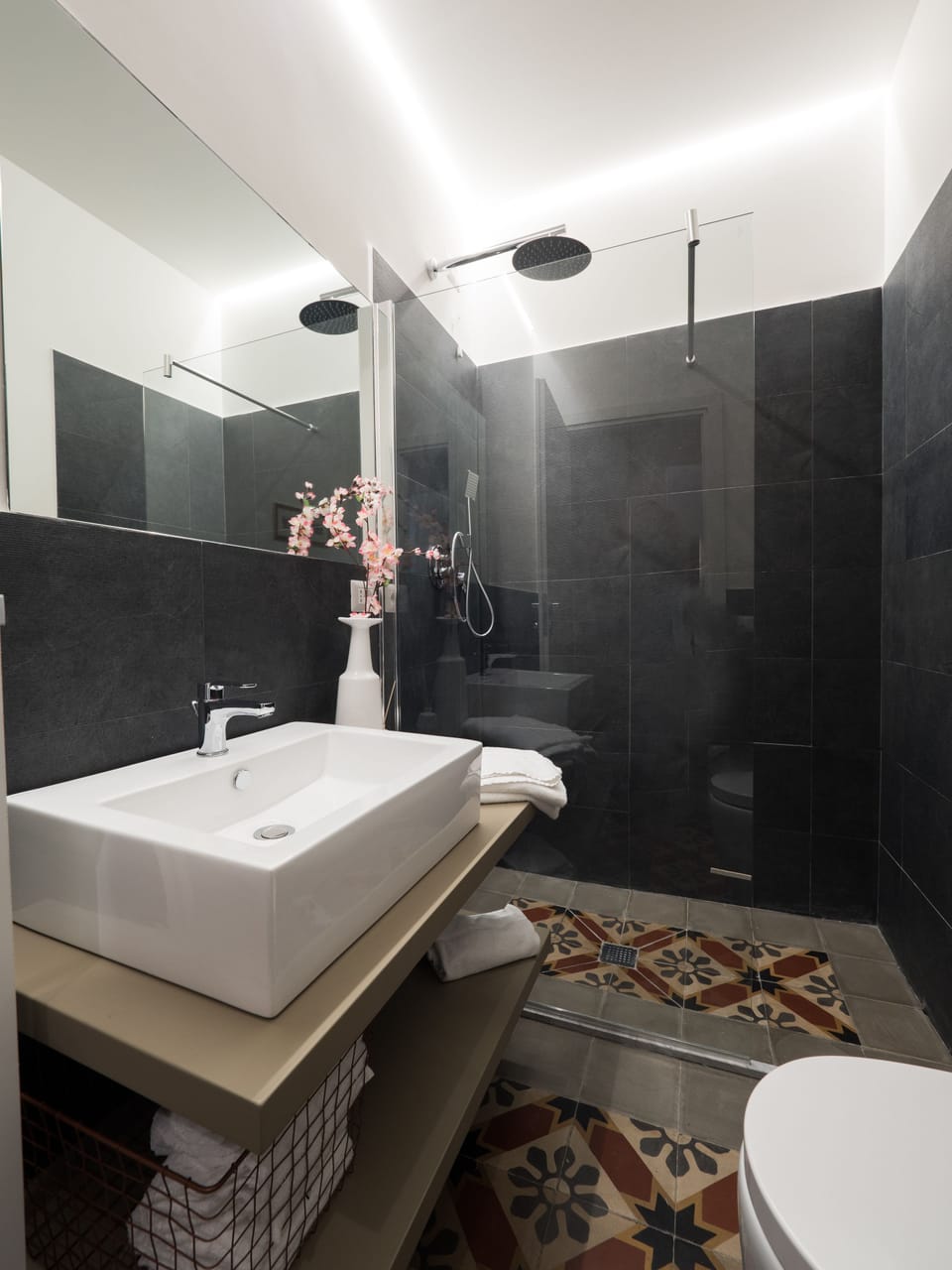 Shower, free toiletries, hair dryer, bathrobes