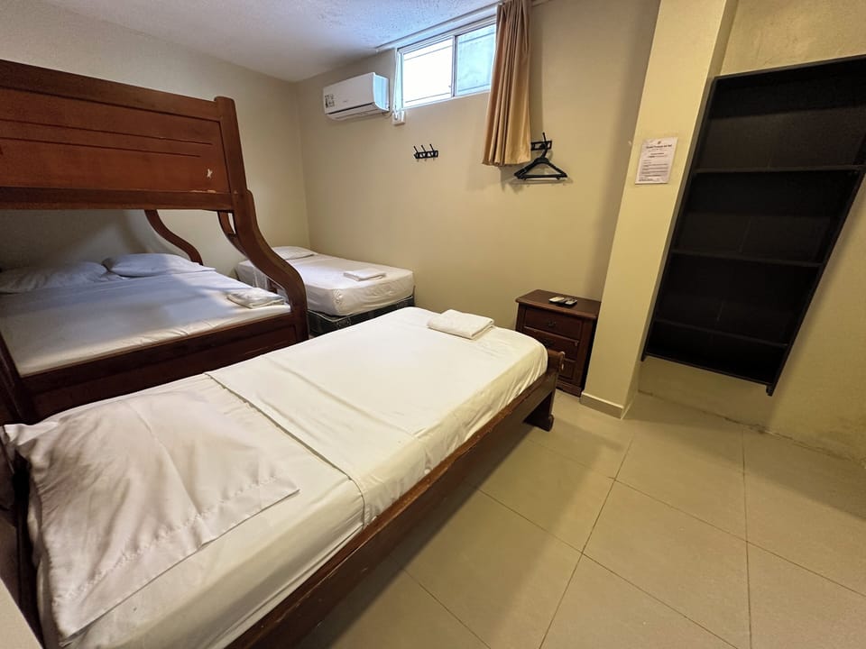 Quadruple Room | Iron/ironing board (on request), WiFi (free)