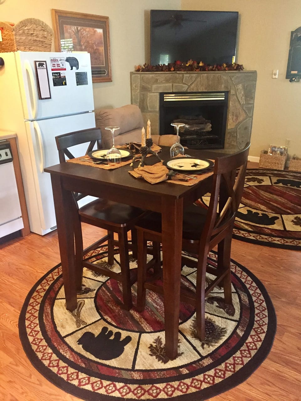 Enjoy a romantic dinner for two in front of one of two gas fireplaces. Oct-Feb