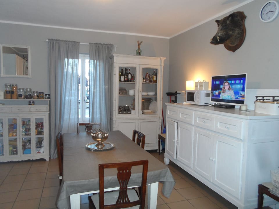 THE KITCHEN